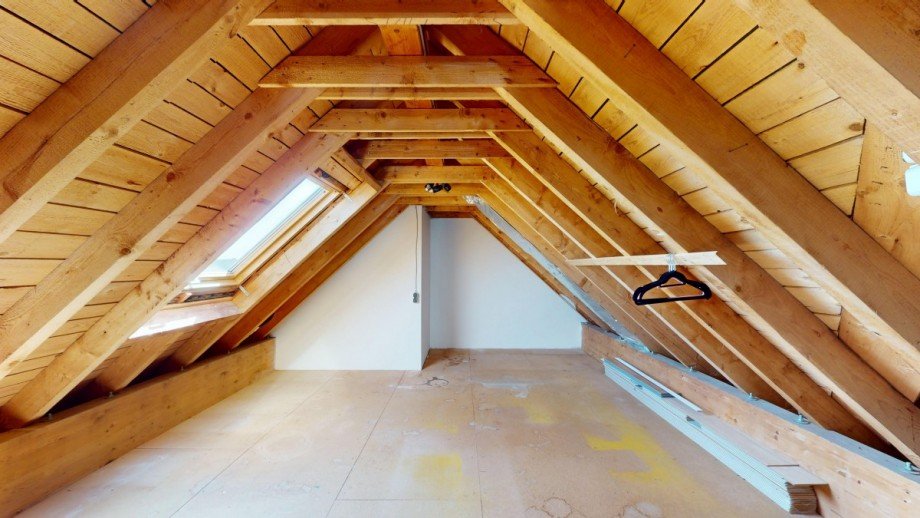 B�hne - Raum 2 Dachgeschosswohnung Erligheim