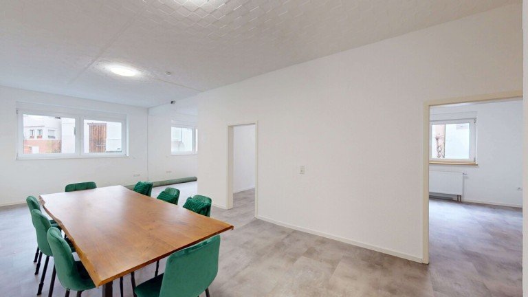 Wohnen/Essen B�nnigheim Erdgeschosswohnung *** Neu renovierte 3-Zimmerwohnung mit neuer Einbauk�che ***