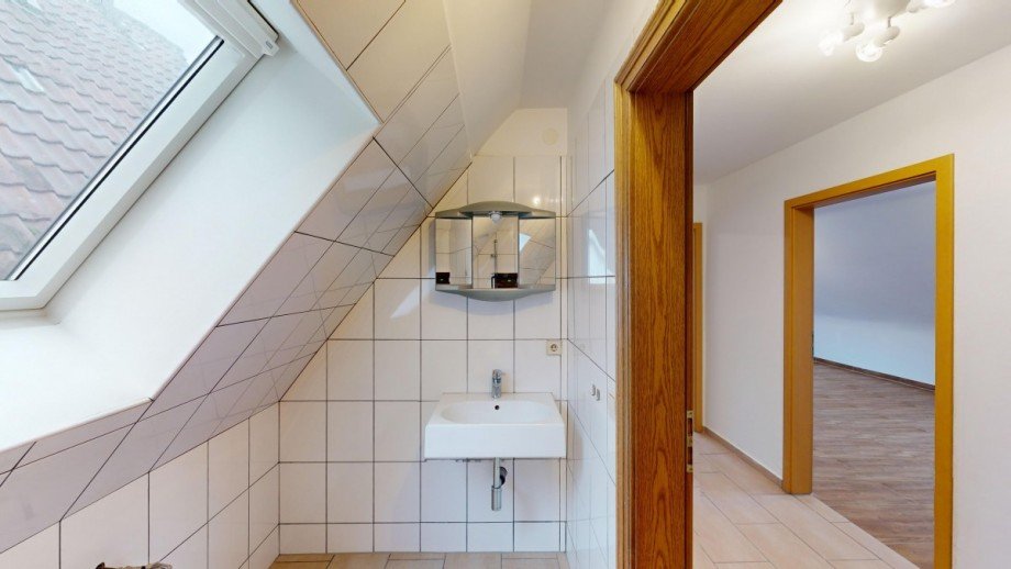 Bad Dachgeschosswohnung B�nnigheim