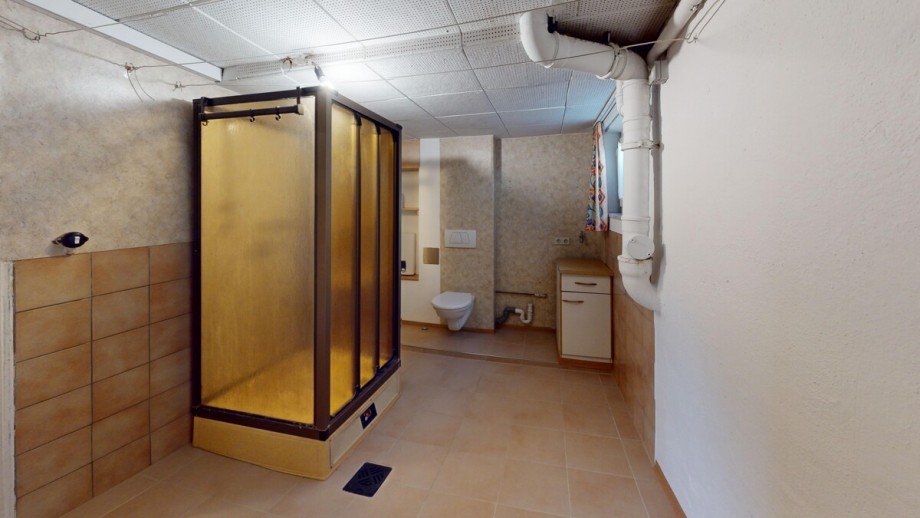 UG - Waschraum mit Dusche Einfamilienhaus Brackenheim