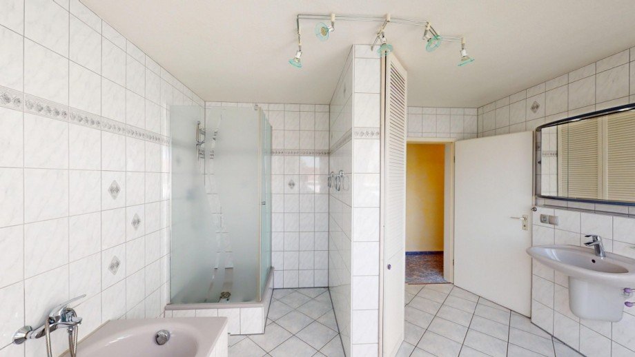 Bad Dachgeschosswohnung Erligheim