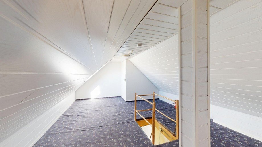 B�hne - Raum 1 Dachgeschosswohnung Erligheim