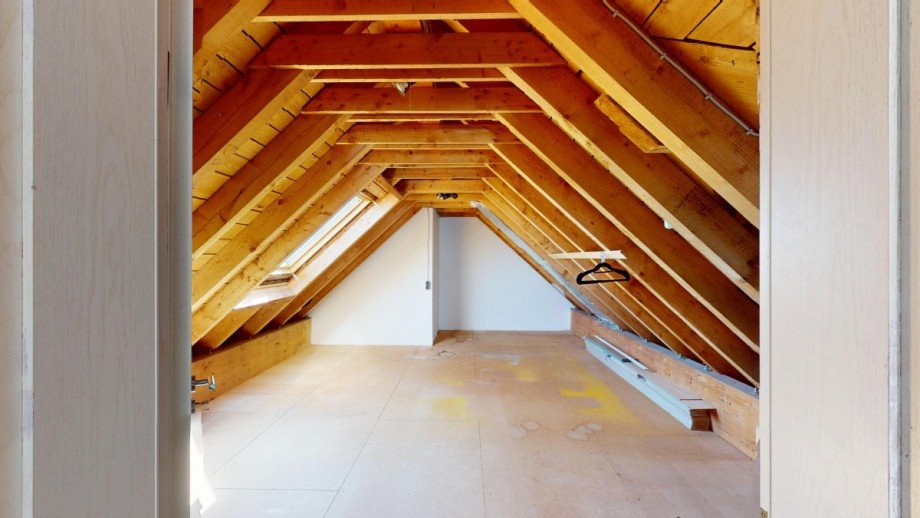 B�hne - Raum 2 Dachgeschosswohnung Erligheim