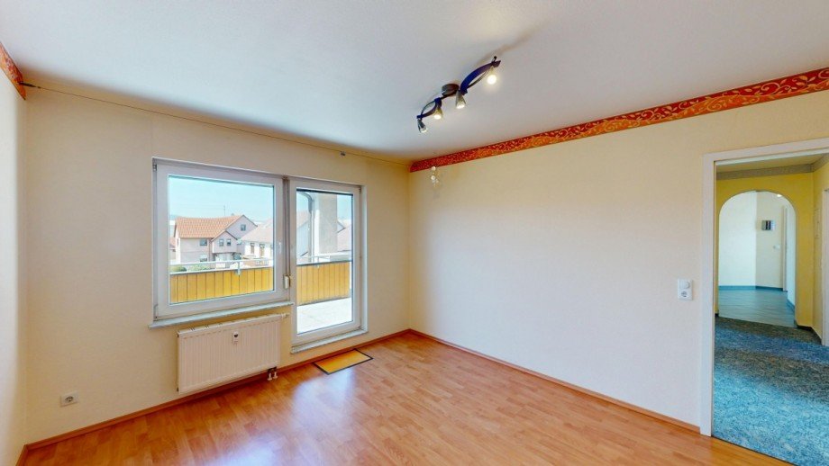 Kind/Gast/B�ro Dachgeschosswohnung Erligheim